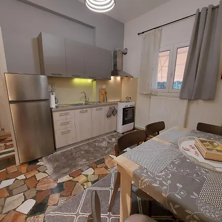 Lägenhet Niki Thalia Viros 1 *