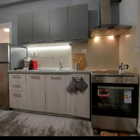 Lägenhet Niki Thalia Viros 1