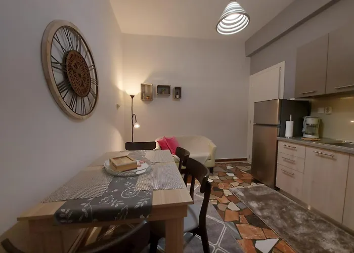 Niki Thalia Viros 1 Apartman Kastanéa