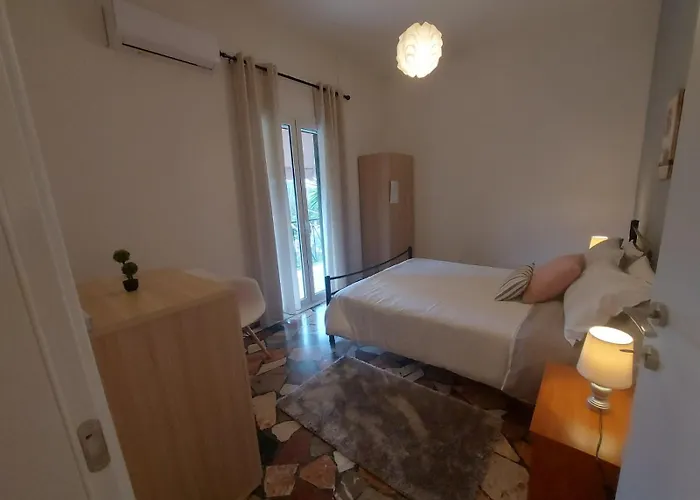 Niki Thalia Viros 1 Kastanéa